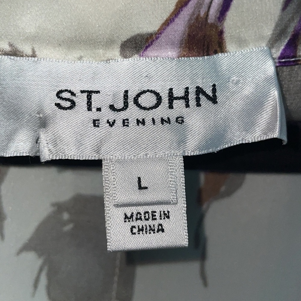 St. John evening 100% silk beaded floral cream purple sleeveless blouse - Picture 2 of 10